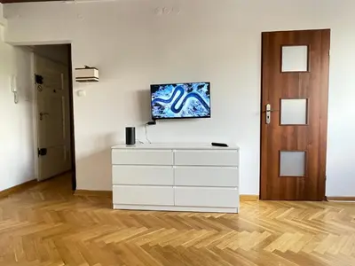Telewizja i/lub zestaw kina domowego w obiekcie APART WAWA app 31 WiFi 600 Mbit