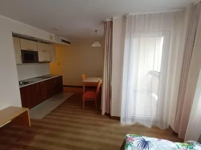 Kuchnia lub aneks kuchenny w obiekcie 10Q - Z6 Apartament 1004
