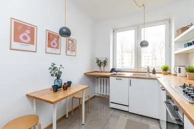 Kuchnia lub aneks kuchenny w obiekcie SuperApart Nowolipki 23, Unwind in Urban Chic Apartament