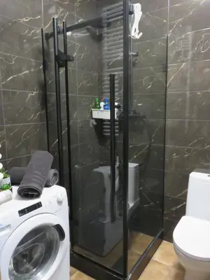 Łazienka w obiekcie Nowoczesny apartament z garażem i balkonem Mokotów