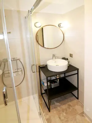 Łazienka w obiekcie Falcon Apartment Center 2 Metro Złote Tarasy