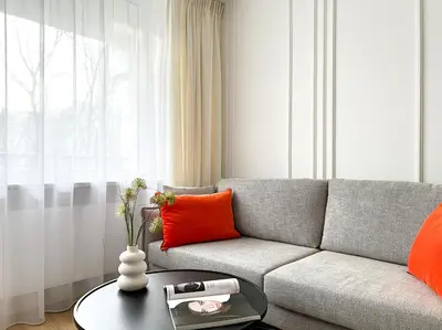 Część wypoczynkowa w obiekcie Gustowny apartament przy metrze