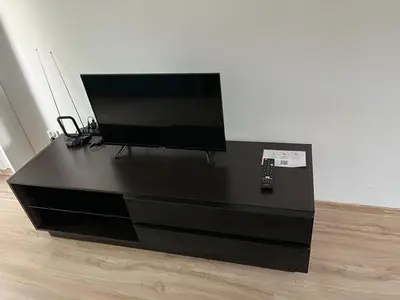 Telewizja i/lub zestaw kina domowego w obiekcie Przestronna kawalerka Mokotów dla 3 osób