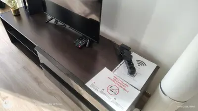 Telewizja i/lub zestaw kina domowego w obiekcie Przestronna kawalerka Mokotów dla 3 osób
