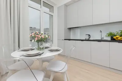 Kuchnia lub aneks kuchenny w obiekcie Spacious Apartment with Panoramic View of Warsaw by Noclegi Renters