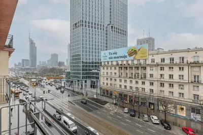 Widok na miasto Warszawa z tego apartamentu