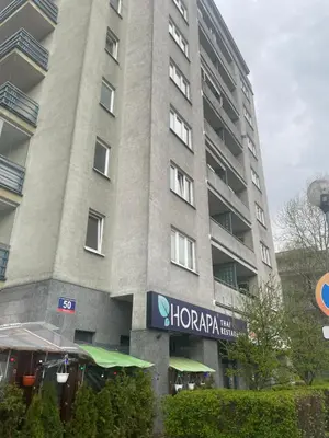 Budynek, w którym mieści się hostel