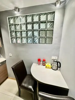 Zestaw do parzenia kawy i herbaty w obiekcie VIEW metro WiFi 1GB 80'TV Netflix Disney+ HBO