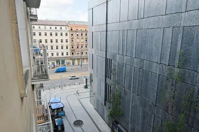 Budynek, w którym mieści się apartament