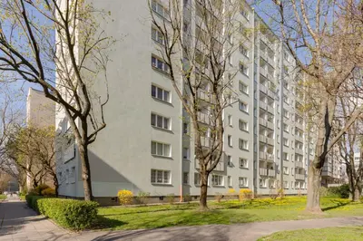 Budynek, w którym mieści się apartament