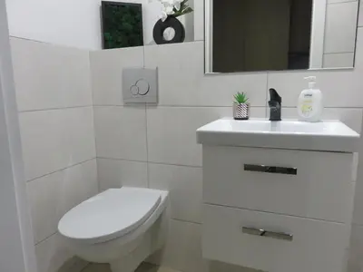 Łazienka w obiekcie Klimatyczna kawalerka typu studio na Mokotowie blisko centrum