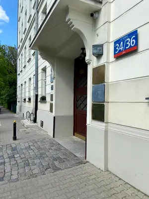 Budynek, w którym mieści się apartament