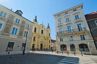 Budynek, w którym mieści się apartament