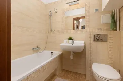 Łazienka w obiekcie Metro Racławicka Cozy Studio Apartment by Noclegi Renters