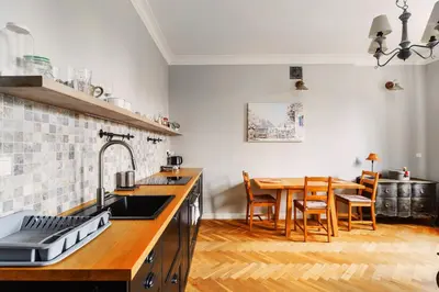 Kuchnia lub aneks kuchenny w obiekcie Designer flat in the heart of Old Town