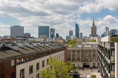 Widok na miasto Warszawa z tego apartamentu