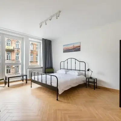 Marszałkowska White & Black Apartment by BookingHost