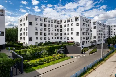 Budynek, w którym mieści się apartament