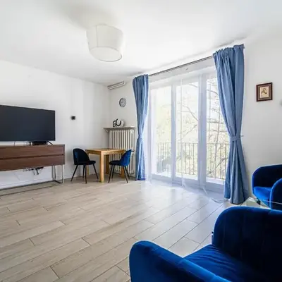 Wiktorska Blue Studio by BookingHost